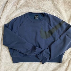Nike Dry fit cropped sweater